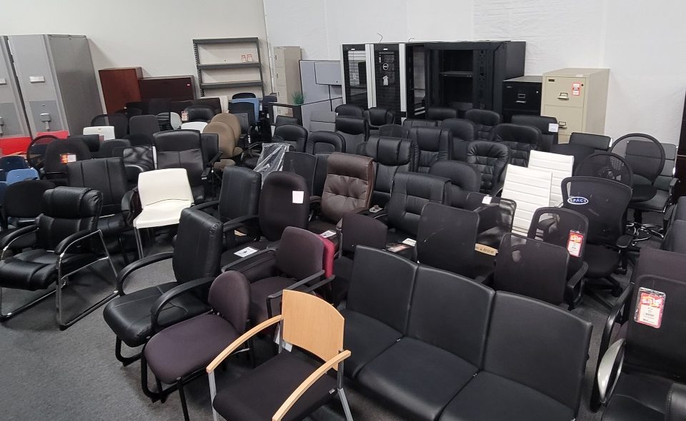 Used furniture total office